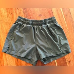 Zella Olive Elastic Waist Shorts with Pockets